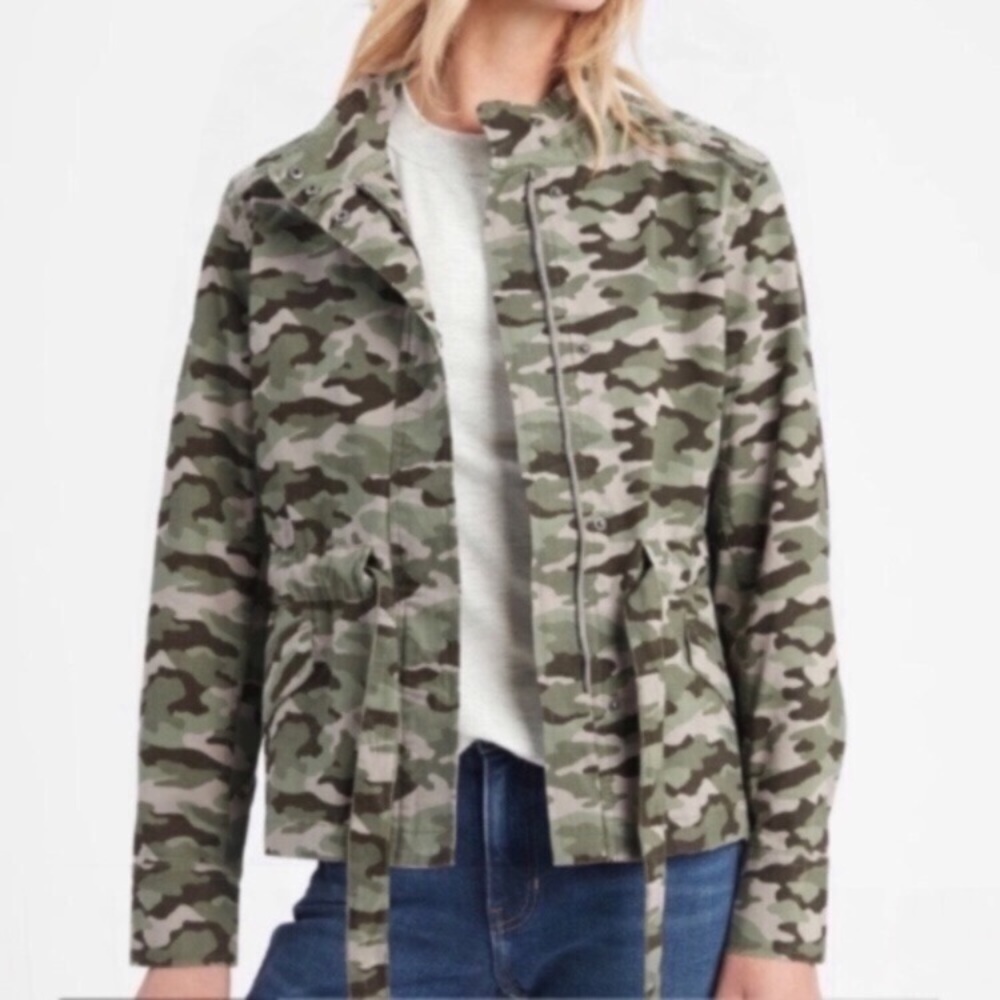 Banana Republic Camo Zip & Tie Jacket